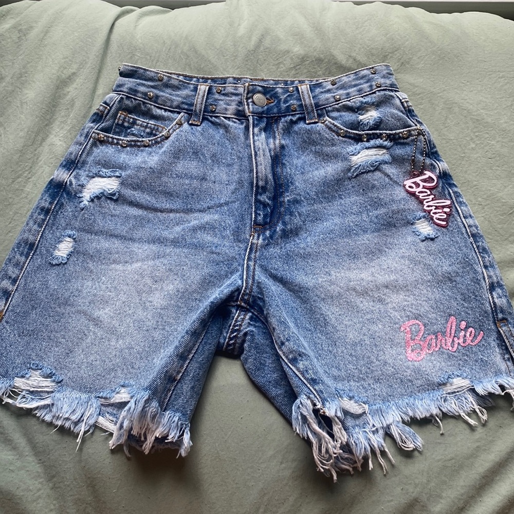 NWT!! Forever 21 Barbie Denim Shorts — Size Small!!